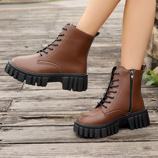 Damen Chunky Boots mit robustem Profil und praktischem Reißverschluss EB