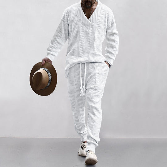 Herren nan gestricktes Lounge-Set mit tiefem V‑Ausschnitt, Kordelzug-Jogginghose und Rippbündchen EB