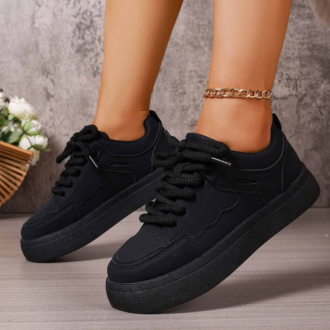 Damen Sneaker mit modischem Plateau und hochwertigen Schnürsenkeln EB