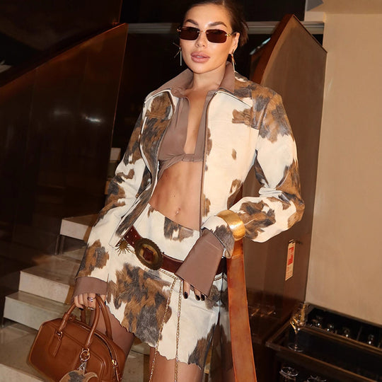 Damen Kunstlederjacke im modernen Cow-Print EB