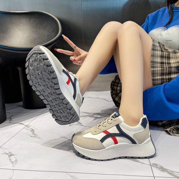 Damen Freizeit Sneakers mit sportlichem Design und komfortabler Dämpfung EB