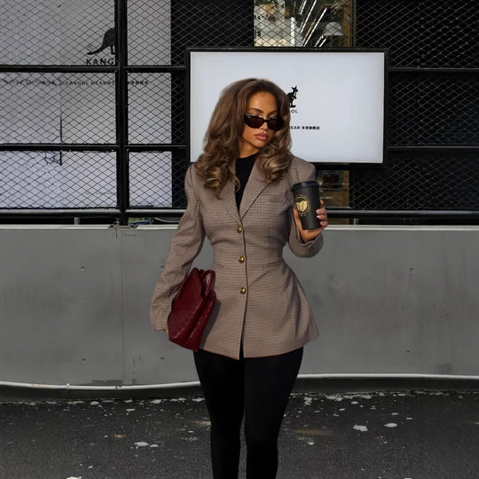 Damen Elegante Karojacke mit strukturiertem Schnitt und Goldknöpfen EB