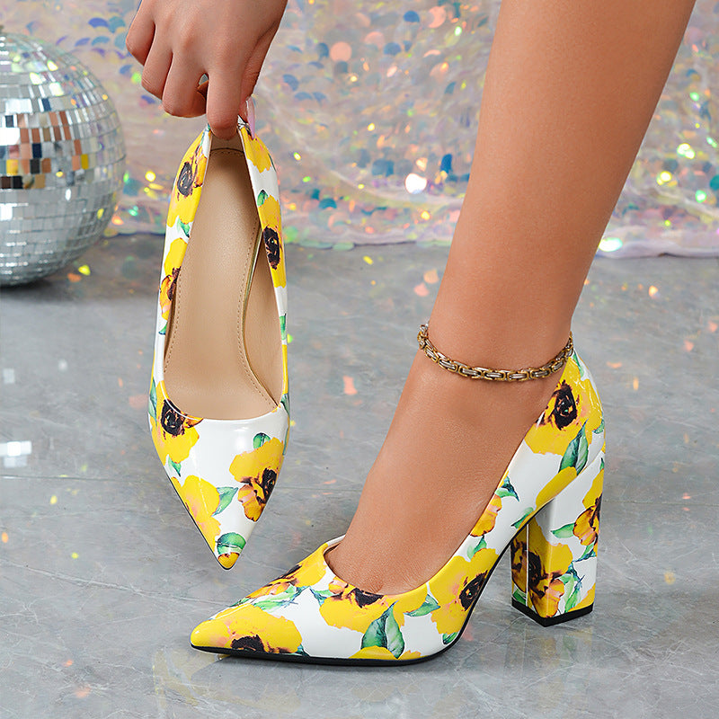 Damen farbenfrohe Pumps mit floralem Design und stabilem Blockabsatz EB