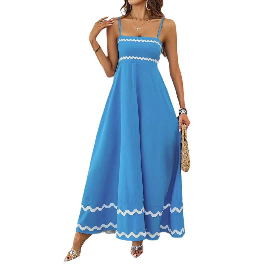 Damen Maxikleid mit schmalen Trägern und verspieltem Wellenmuster EB