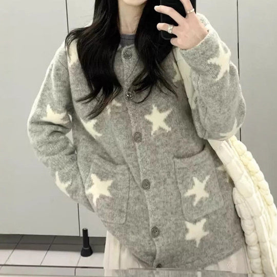 Damen Strickjacke mit Sternenmuster und praktischen Taschen EB