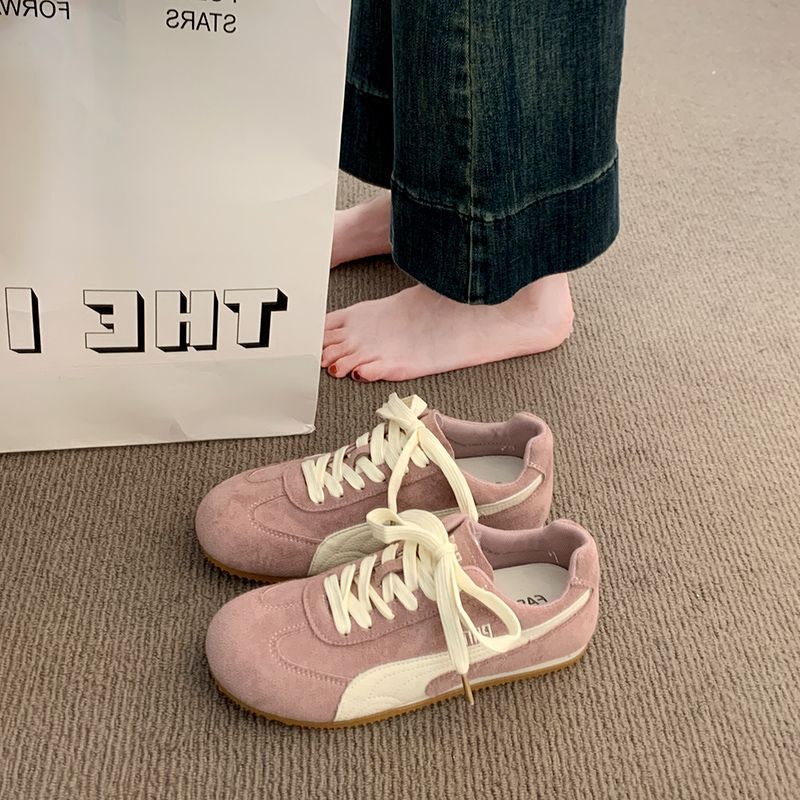 Damen Sneakers im klassischen Retro-Stil mit besonderer Sohle EB