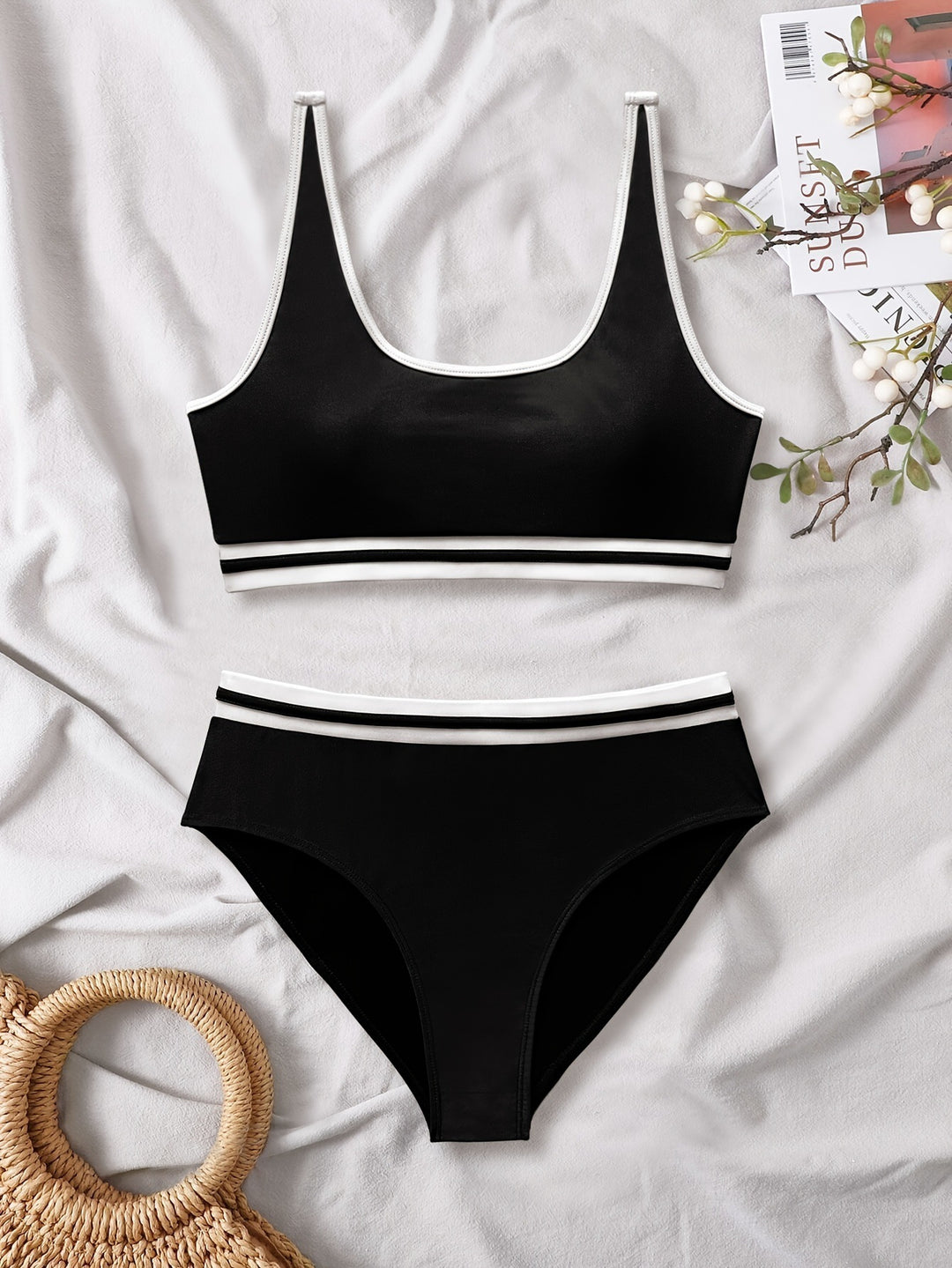 Damen Sportliches Bikini-Set mit elastischen Trägern und Kontrastbündchen EB