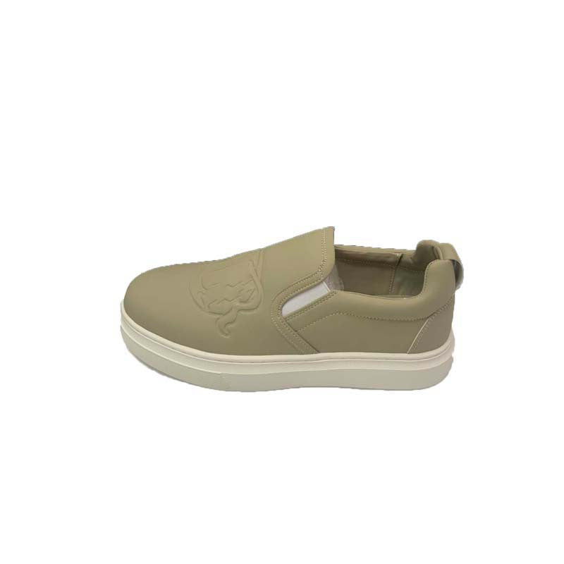 Damen Slip-On Sneakers mit modischem Logo-Detail und rutschfester Sohle EB