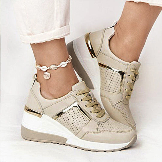 Damen Sportliche Sneakers mit luftiger Perforation und komfortabler Dämpfung EB