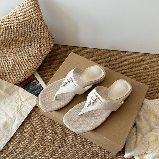 Damen Elegante und bequeme Zehentrenner-Sandalen mit hochwertigem Obermaterial und ergonomischem Fußbett EB