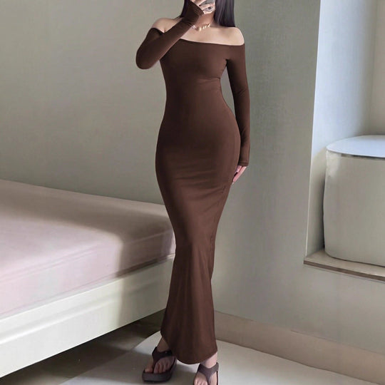 Damen Etuikleid mit schulterfreier, eleganter Silhouette EB