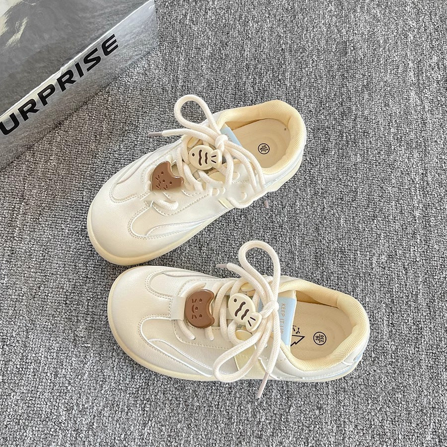 Damen Niedrigprofil Sneakers mit verspielten Motiv-Applikationen EB