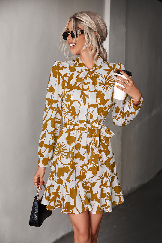 Damen Kleid mit hochgeschlossenem Kragen und modischem Blumendruck EB