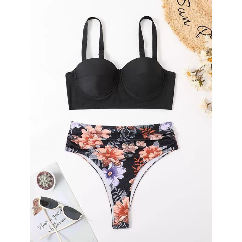 Damen Bikini-Set mit gepolstertem Oberteil und modischen floralem Slip EB
