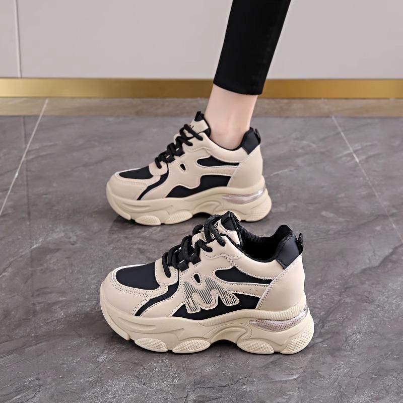 Damen Chunky Sneakers mit optimaler Dämpfung und sportlicher Oberflächenstruktur EB