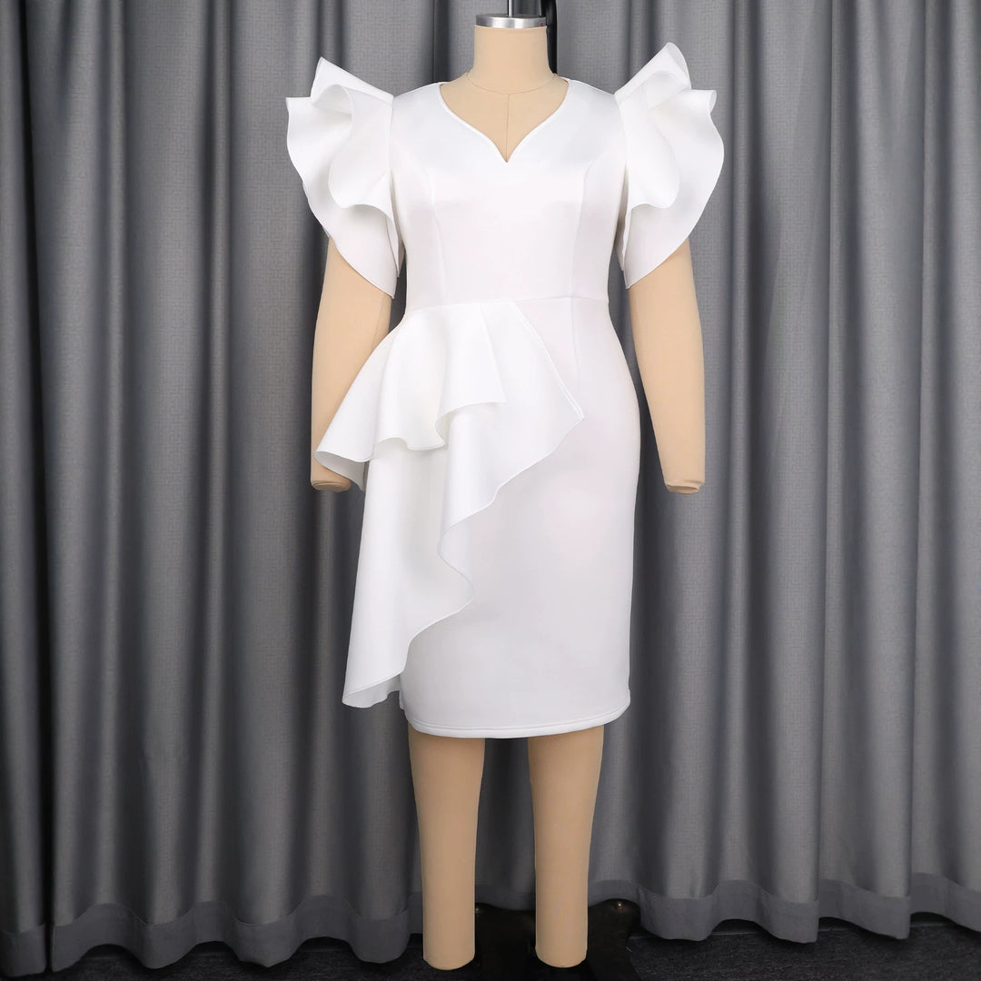 Damenkleid mit voluminösen Rüschen und asymmetrischem Saum EB