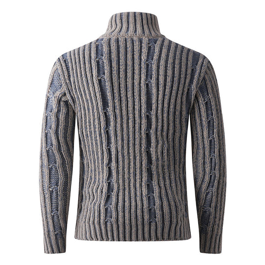 Herren Strickjacke mit Hochkragen und anspruchsvollem Zopfmuster EB