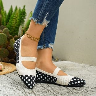 Damen Modische Ballerinas mit Punkten und elegantem Riemendesign EB