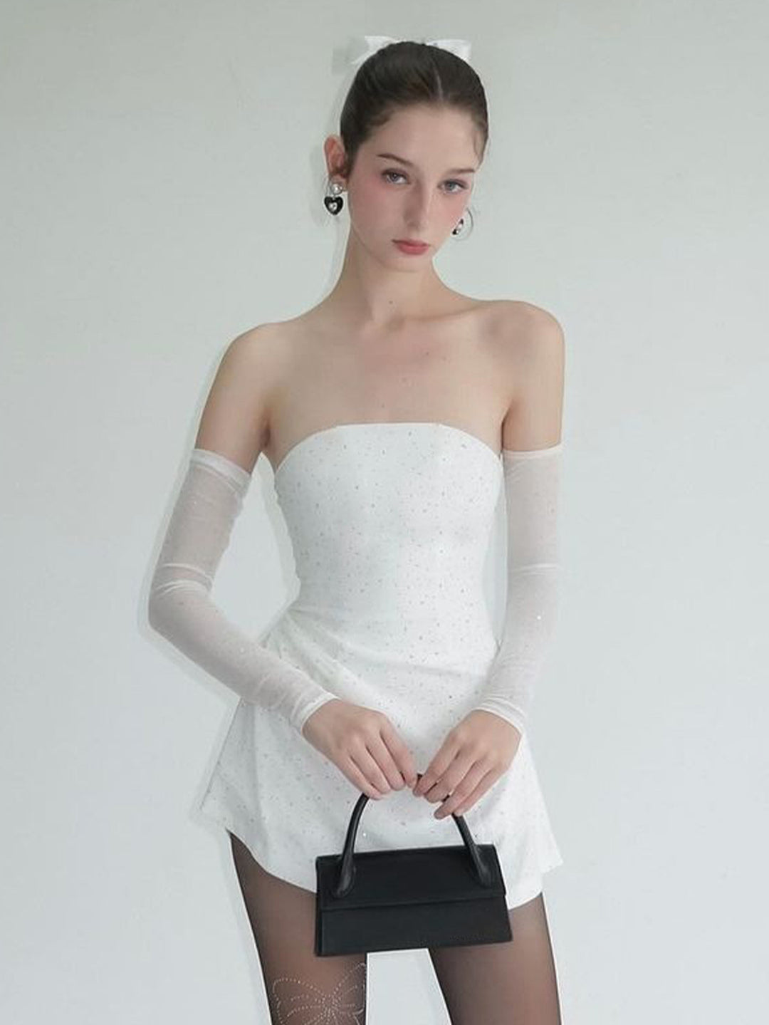 Damen Strapless Minikleid mit funkelnden Applikationen und transparenten Ärmeln EB