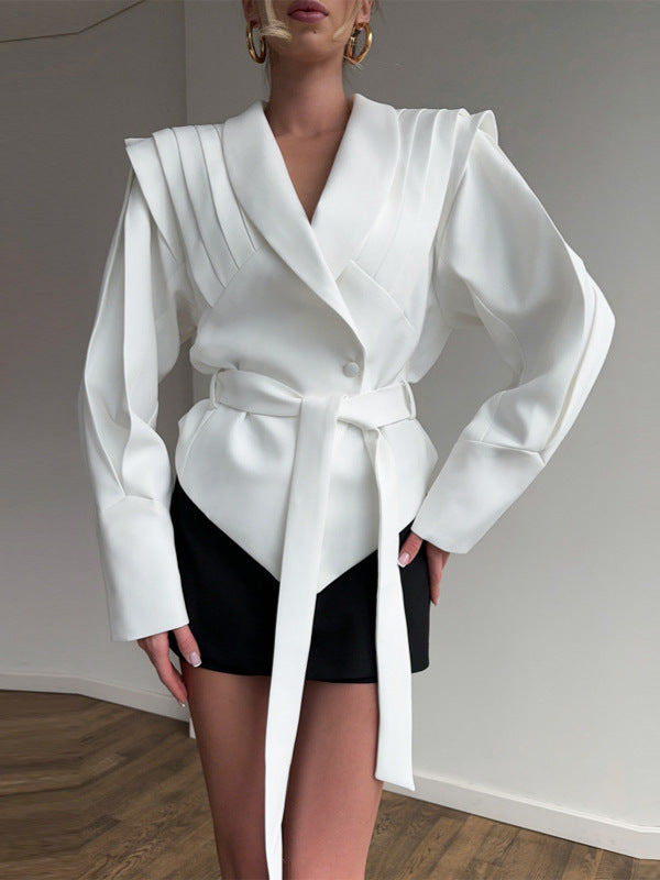 Damen Blazer mit hochmodernem Schnitt EB