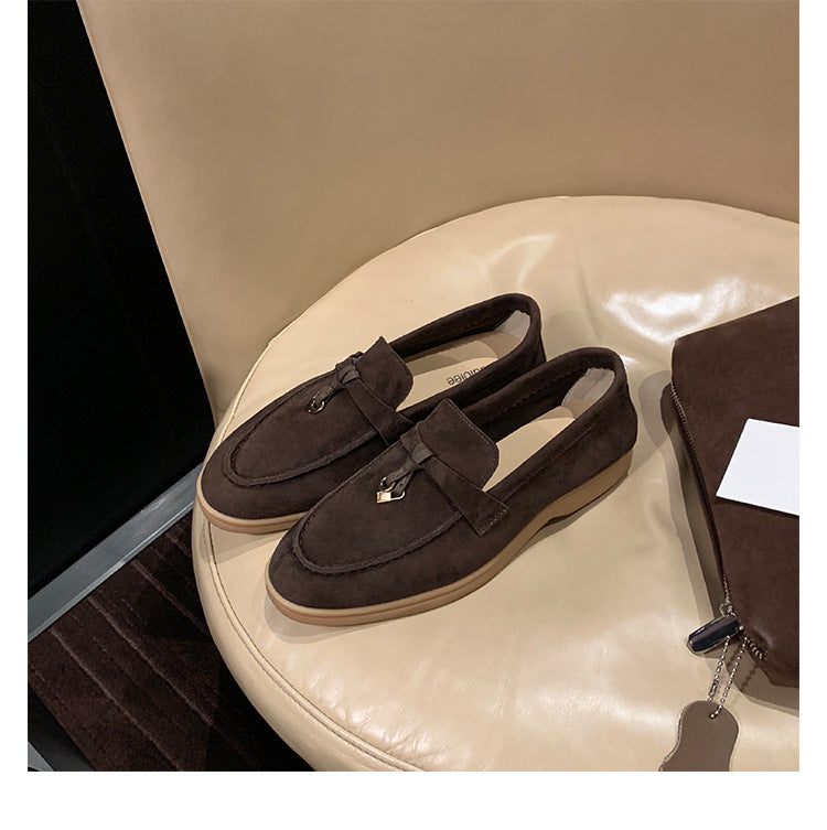 Damen Mokassins mit elegantem Riemen und hochwertiger Wildlederverarbeitung EB