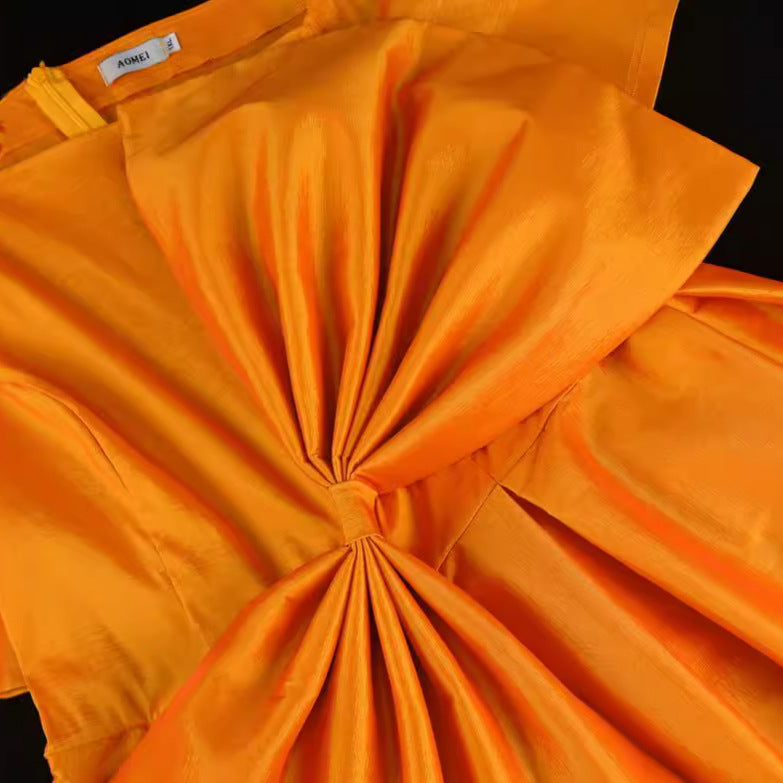 Damen Festliches Abendkleid mit asymmetrischem Ausschnitt und voluminösem Drapierungselement EB