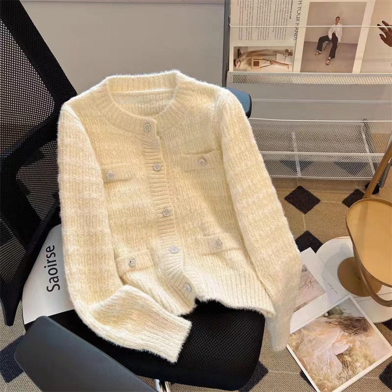 Damen Strickjacke mit Taschen und dekorativen Knöpfen EB
