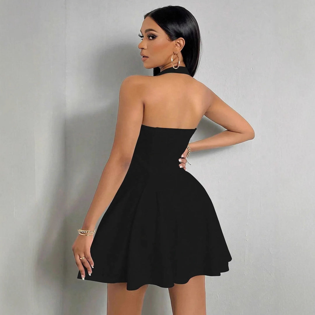 Damen Kleid mit Halterneck und schwingendem Saum EB