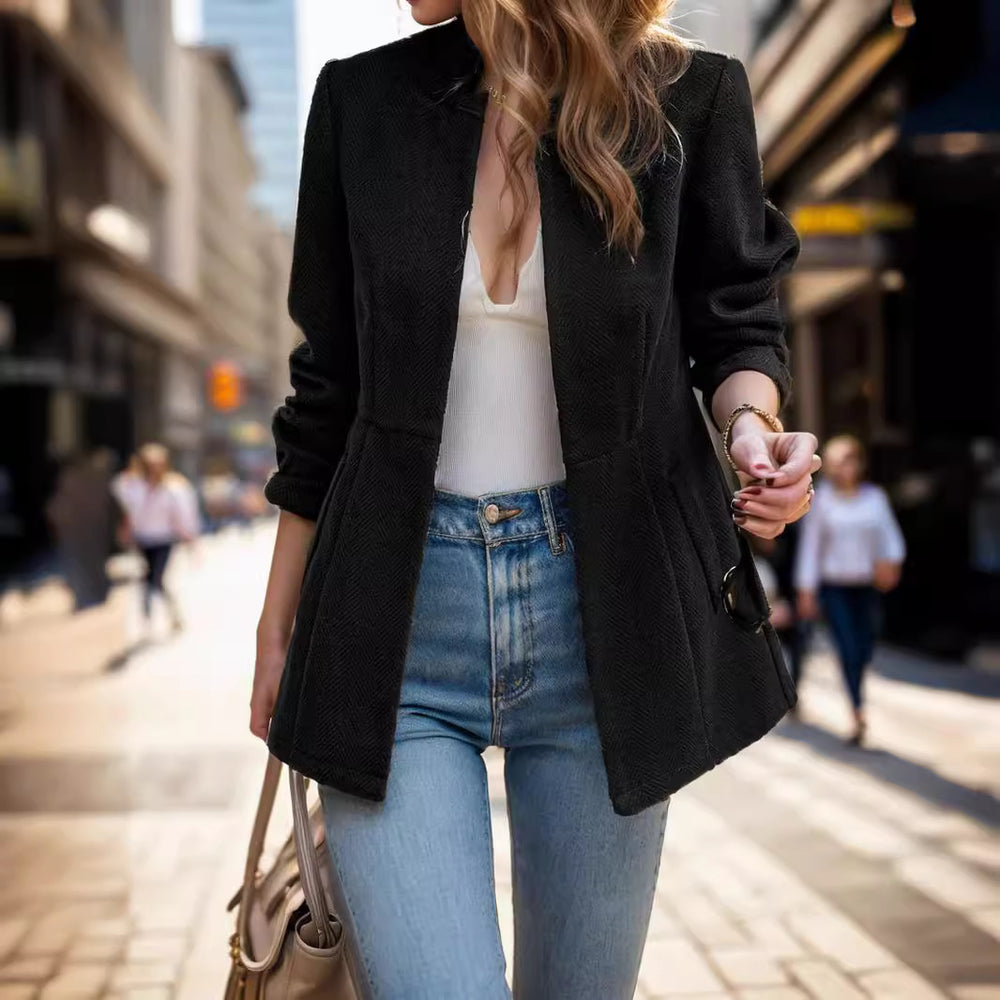 Damen elegante Blazerjacke aus strukturiertem Stoff mit modernen Details EB