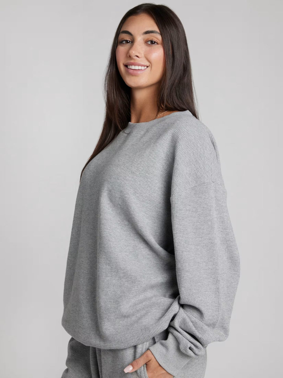 Damen geräumiges Waffelstrick-Loungewear-Set mit Rundhalsausschnitt und Tunnelzughose Eichborn Berlin