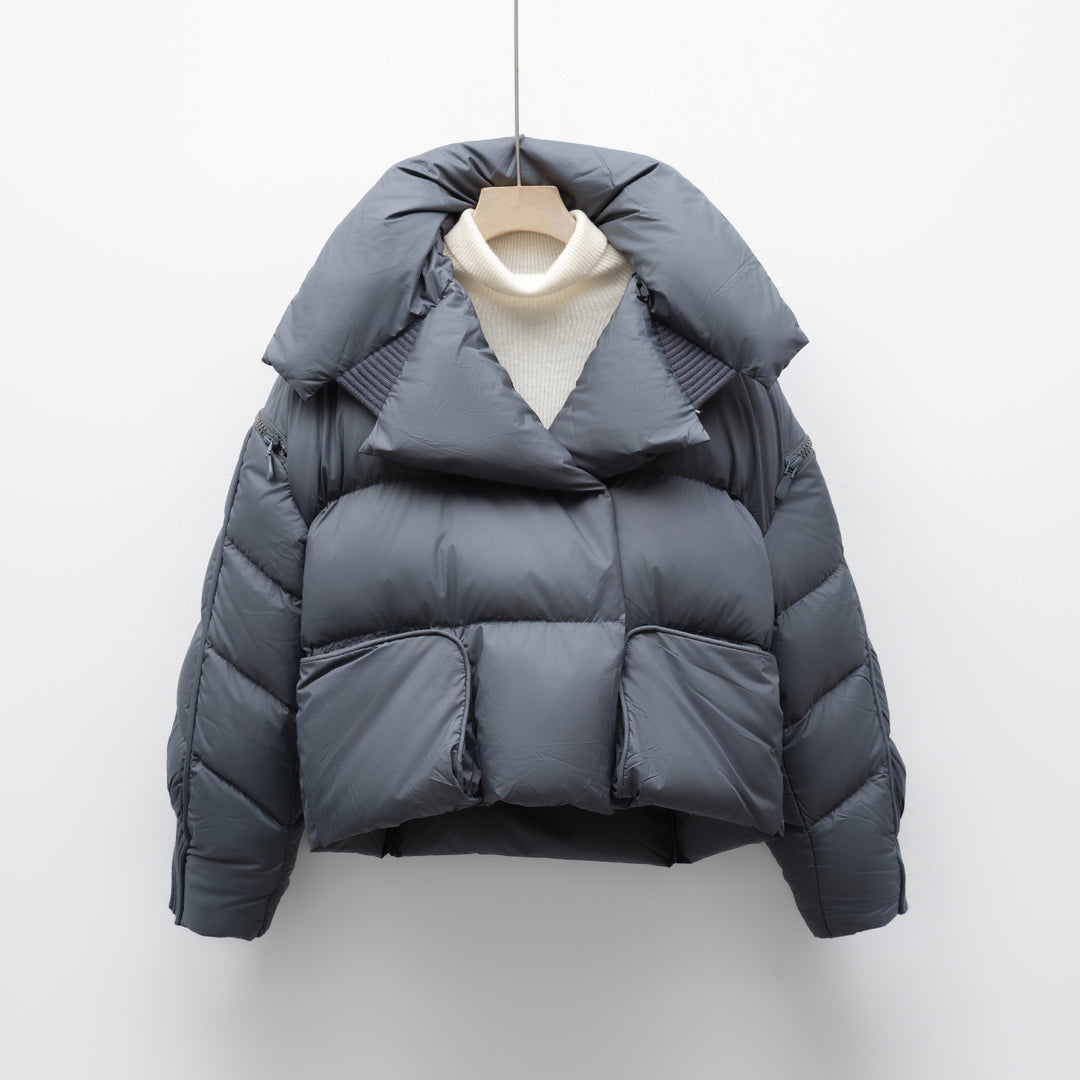 Damen modische verkürzte Steppjacke mit hoch geschlossenem Kragen und praktischen Taschen EB