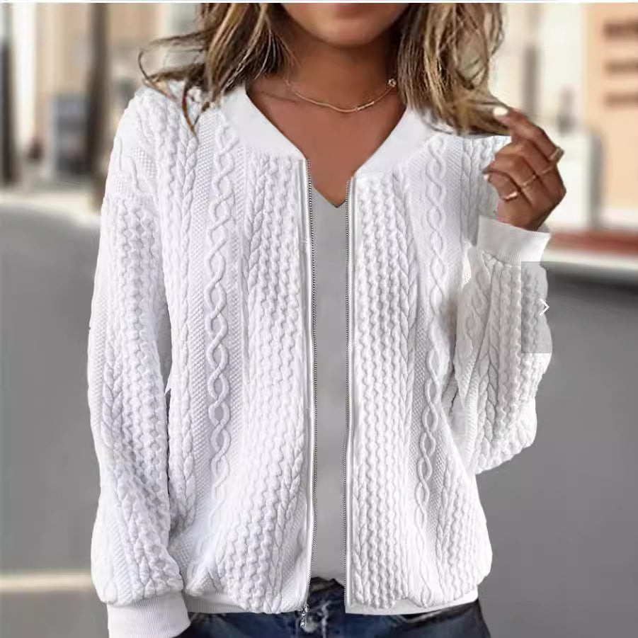 Damen Strickjacke mit modernem Kabelstrickmuster und eleganter Schnittführung EB
