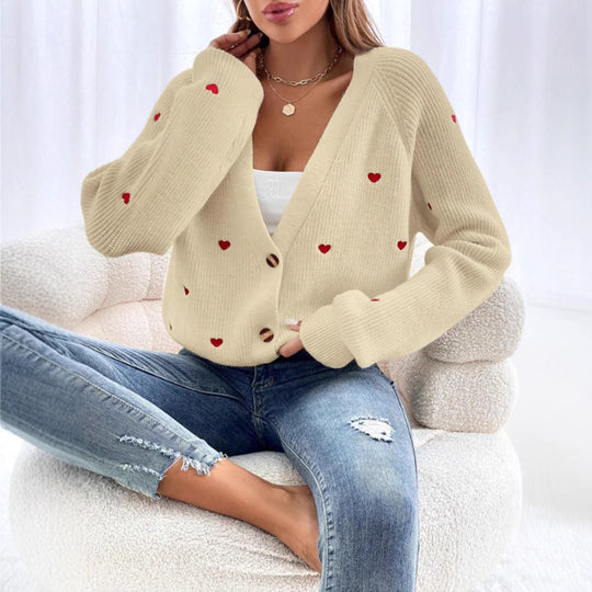 Damen Strickjacke mit Herzmotiven und Knopfverschluss EB