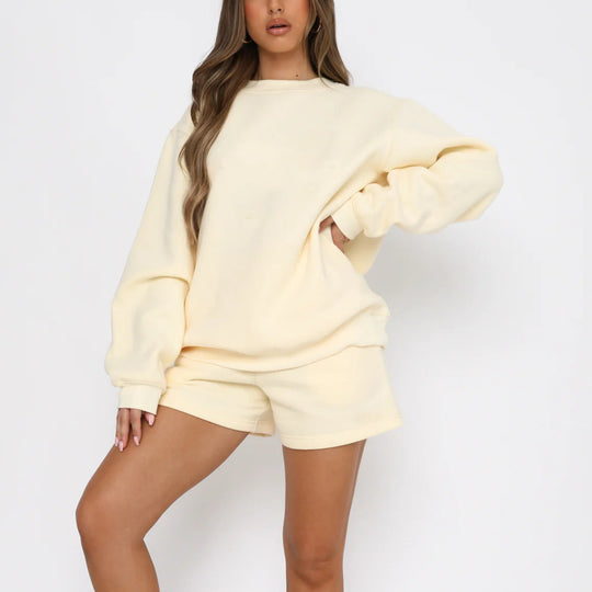 Damen Oversize-Lounge-Set mit French-Terry Sweatshirt, Rundhals und lockeren Sweatshorts EB