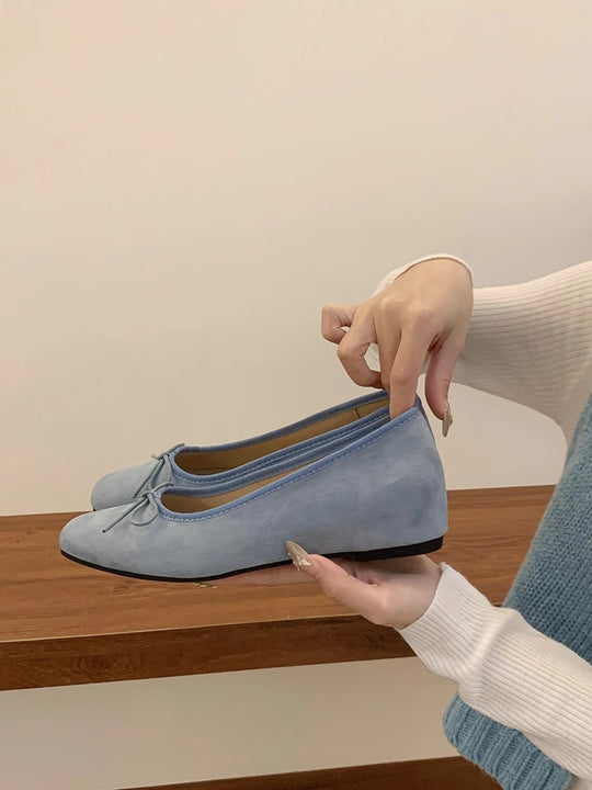 Damen Ballerinas aus hochwertigem Wildleder mit verspieltem Schleifen-Detail EB