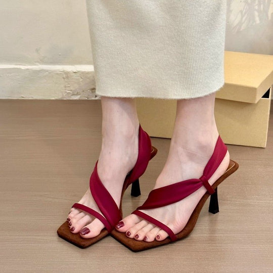 Damen Drehriemen-Stiletto-Sandalen mit quadratischer Zehenbox und Slingback-Detail EB