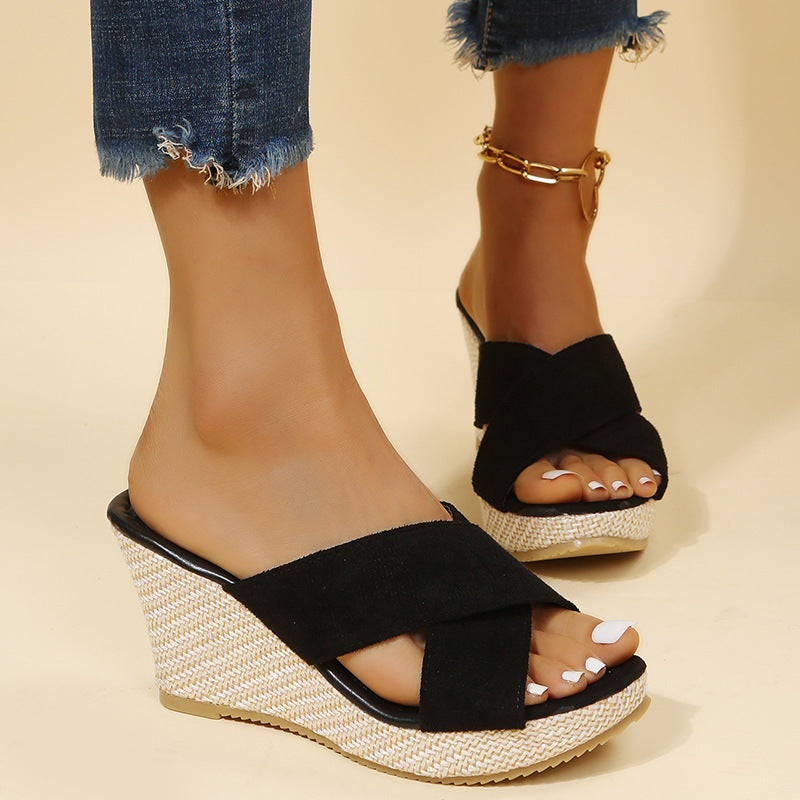 Damen Wedge-Sandalen mit elegantem Kreuzband und leichtem Fußbett EB