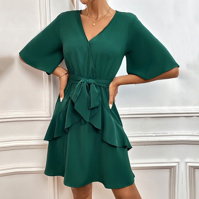 Damen Wickelkleid mit femininen Rüschendetails und Taillengürtel EB