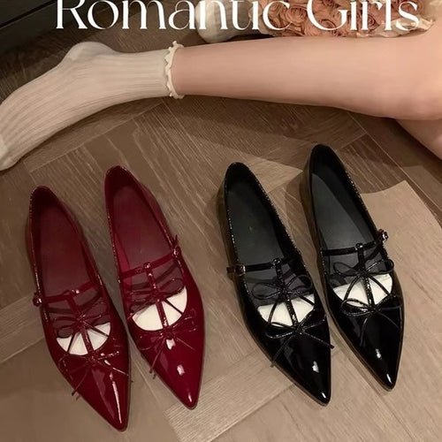 Damen Ballerina mit elegantem Schleifendetail und hochwertiger Lackoberfläche EB