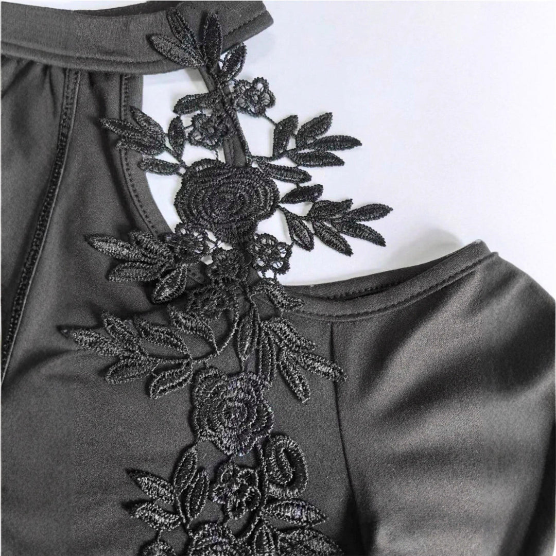 Damen nan schulterfreies Langarm-Top mit Chokerkragen, floralen Spitzenapplikationen und tailliertem Schößchen EB