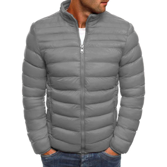 Herren modische Steppjacke mit hohem Kragen und seitlichen Reißverschlusstaschen EB