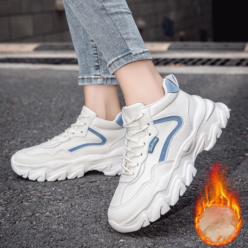 Damen Sportliche Schnürsneaker mit dämpfendem Obermaterial und rutschfester Sohle EB