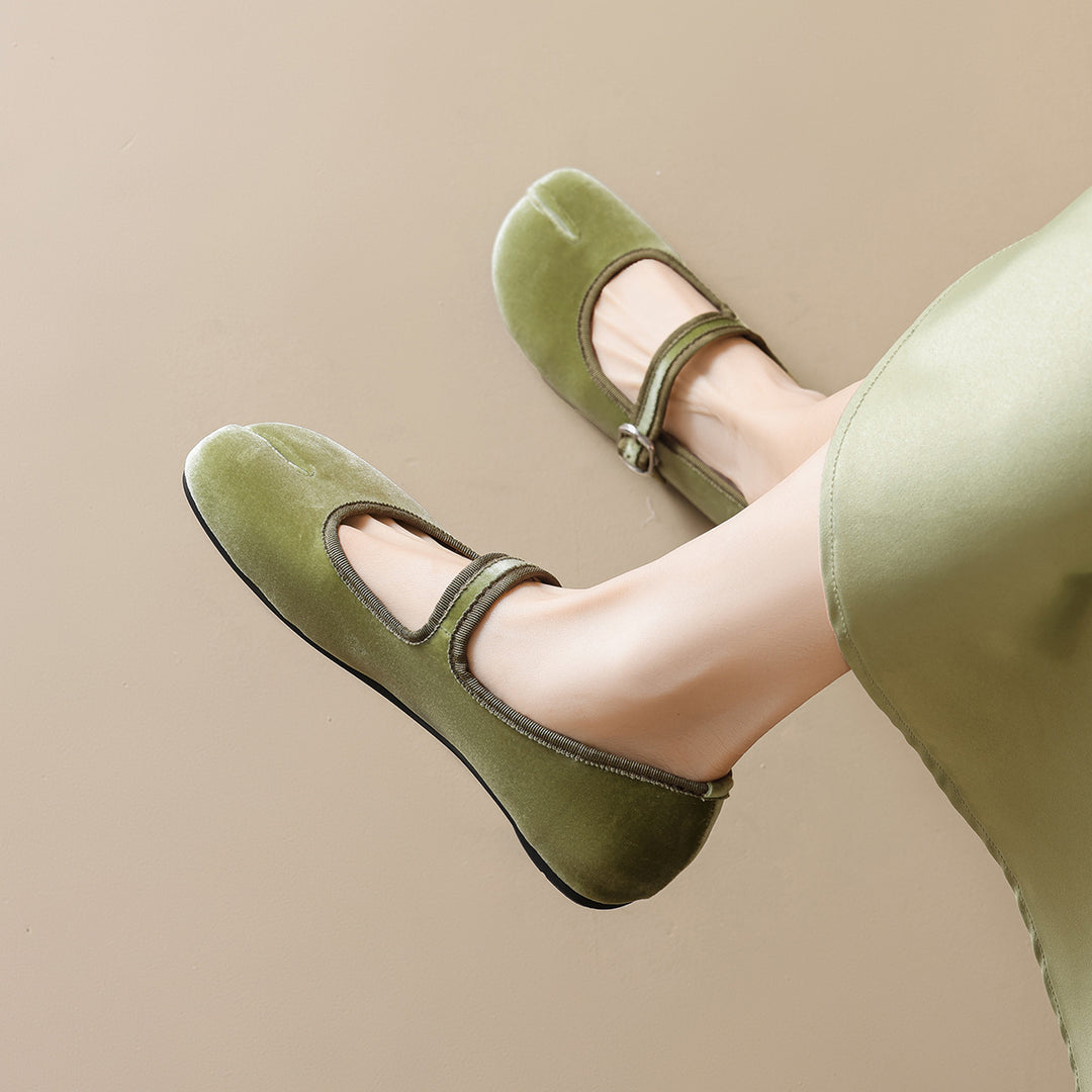 Damen Ballerinas mit luxuriösem Samt und stilvollem Riemen EB