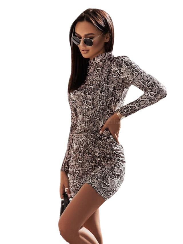 Damen figurbetontes Minikleid mit Leopardenmuster und Rüschendetails EB