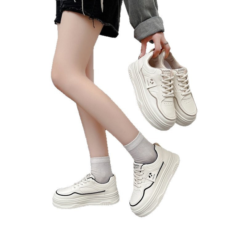 Damen Modische Plateau-Sneaker mit dekorativen Akzenten EB