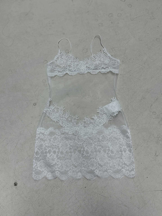 Damen Elegantes transparentes Spitzen-Nachtkleid mit verführerischen Akzenten EB