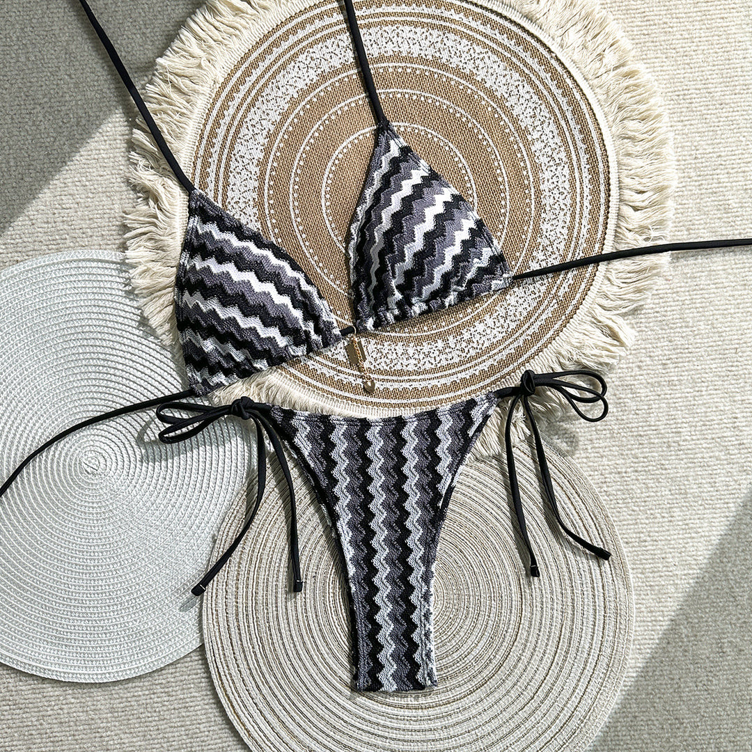 Damen Triangel-Bikini mit modischem Zickzack-Muster und raffinierten Bindebändern EB
