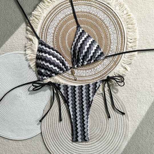 Damen Triangel-Bikini mit modischem Zickzack-Muster und raffinierten Bindebändern EB