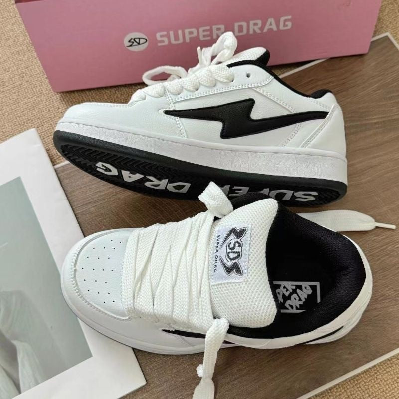 Damen Sportliche Sneaker mit atmungsaktiven Mesh-Einsätzen und griffiger Sohle EB