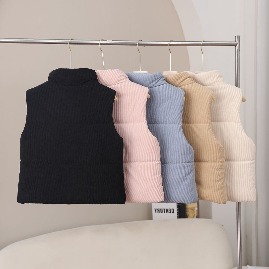 Damen nan kurze Cordoptik Isolationsweste mit hohem Stehkragen und Druckknopfblende EB